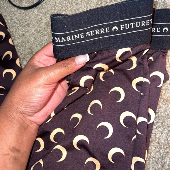 Marine Serre for Sale. Worn once. Size Medium. Veryyy comfortable - Picture 3 of 5